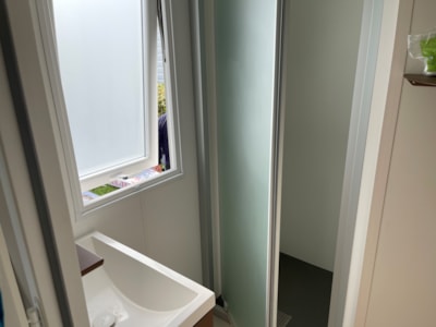 Mobile-home 25m² (IRM LOGGIA 2021) + 8m² semi-covered wooden terrace — 7