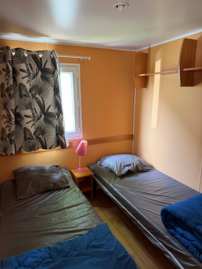 30-square-meter mobile home + 12-square-meter semi-covered wooden deck