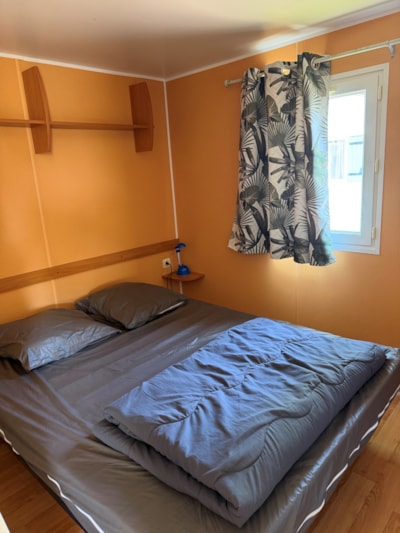 30-square-meter mobile home + 12-square-meter semi-covered wooden deck