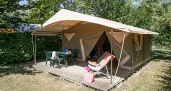 Accommodation - Bungalow Canada Tent - Domaine Naturiste Devèze