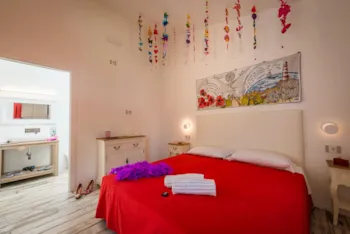 Mietunterkunft - 1 Zimmer Bungalow Deluxe - Tiliguerta Glamping & Camping Village