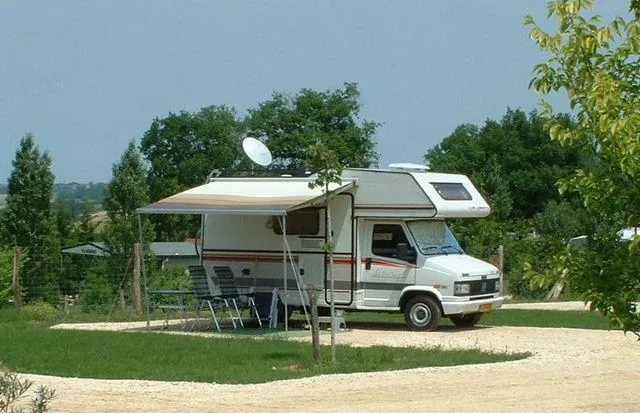 Emplacement Stabilisé Classique- 100M² - Électricité 10A