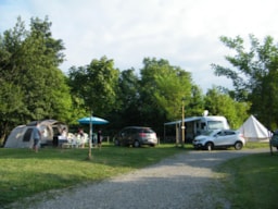 Parcela - Especial Excursionista - Camping Les Eychecadous