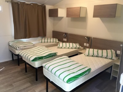 Green Room — 3