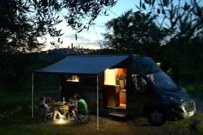 Pitch Camping-car - Caravan - Tent Trailer — 1