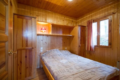 Comfort chalet 30m², 2 bedrooms, covered terrace, shaded, beautiful view