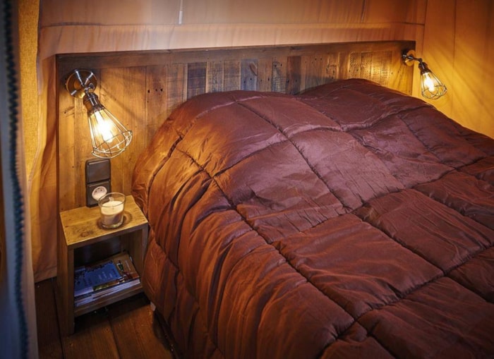 Tente Lodge Luxe 46 M², 2 Chambres, Avec Douche, Wc, Terrasse Couverte,  Vue Sur Le Lac