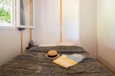 Comfort chalet 34 m², 2 bedrooms, covered terrace, shaded