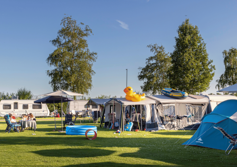 Emplacement Luxe +10 amp +TV + eau / évacuation