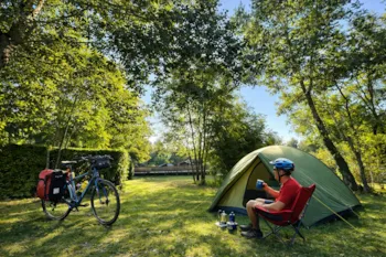 Stellplatz - Fahrradempfang - Camping des Tourbières