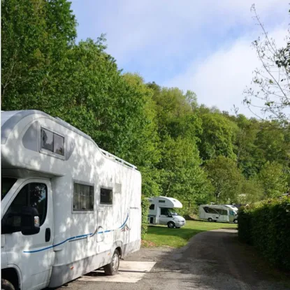 Emplacement Camping-Car/Fourgon (Électricité En Option)