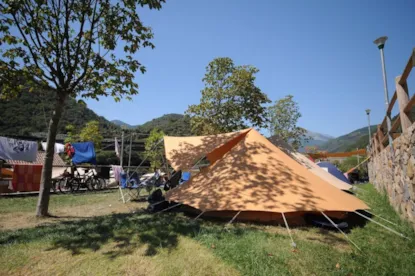 Piazzola Gialla Per Tenda Taglia Piccola E Media