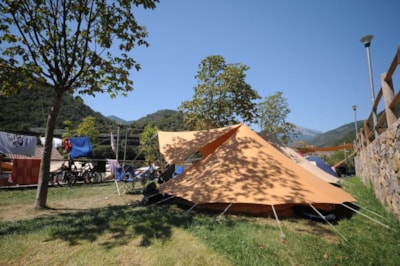 YELLOW PITCH FOR SMALL AND MEDIUM SIZE TENTS — 1