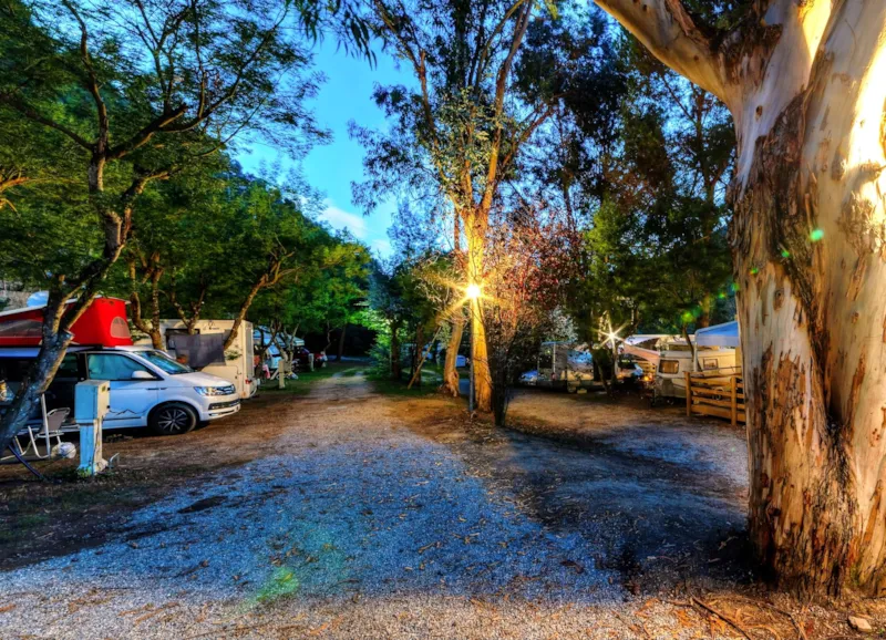 Emplacement Bleu Pour Camper