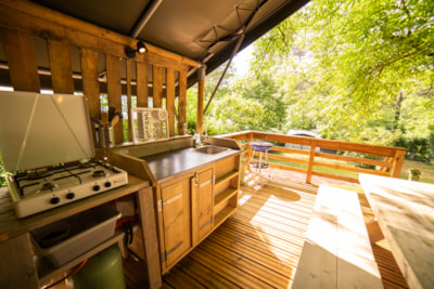 SAFARI LODGE — 4
