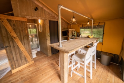 SAFARI LODGE — 3