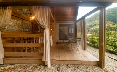 AIRSTREAM LODGE — 3