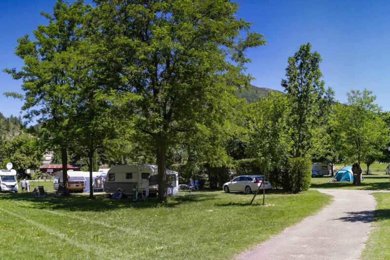 Camping Drôme - Camping De La Clairette