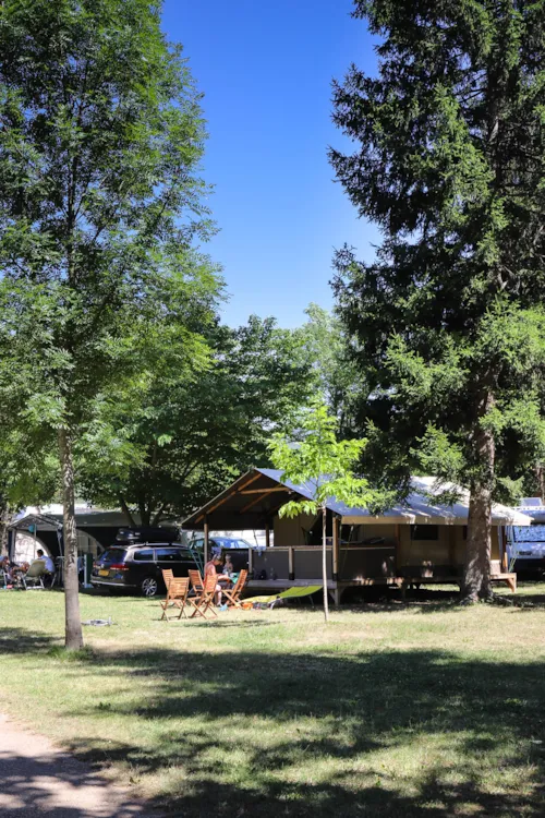 Emplacement - Emplacement Pour Tente, Caravane Ou Camping Car - image n°7 - CAMPING DE LA CLAIRETTE