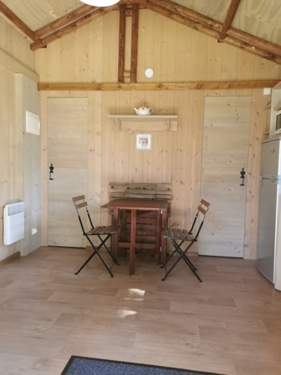 Wooden Bungalow chalet on stilts — 3