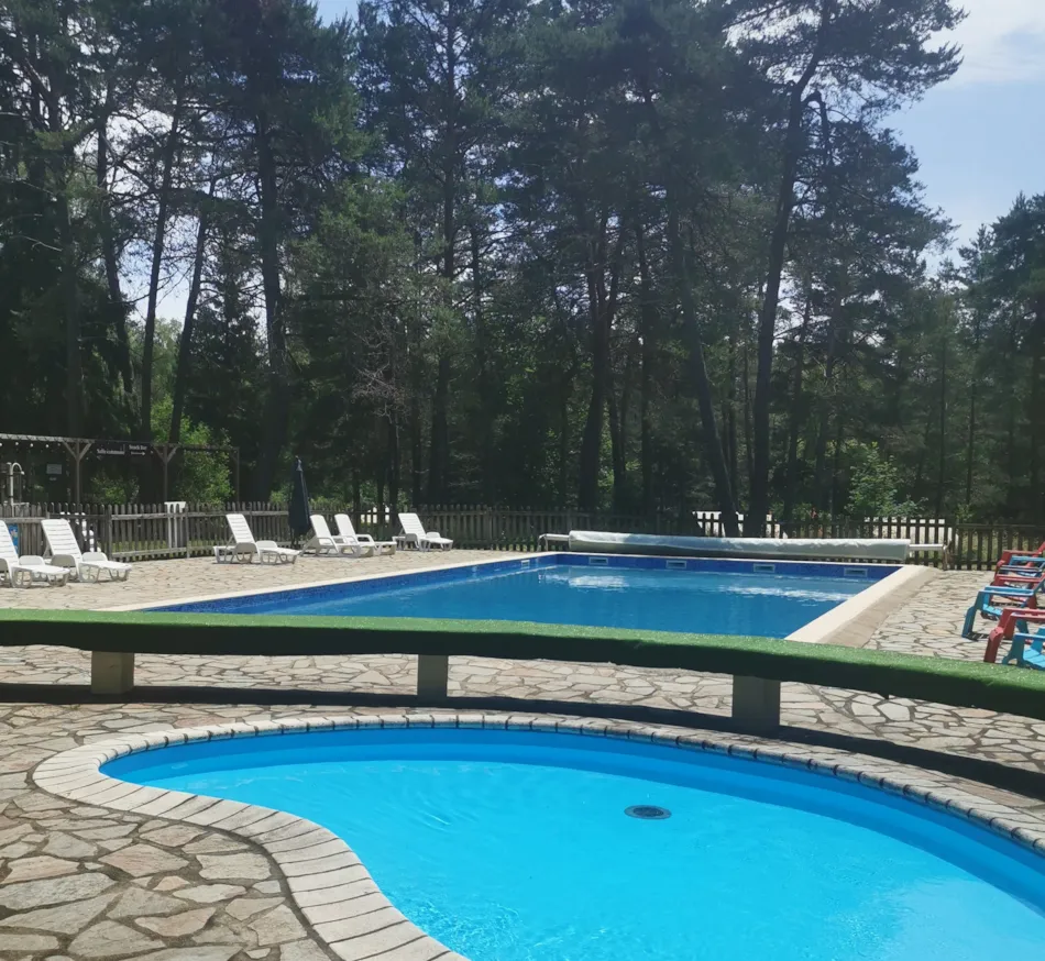 Camping Les Sapins de Correze