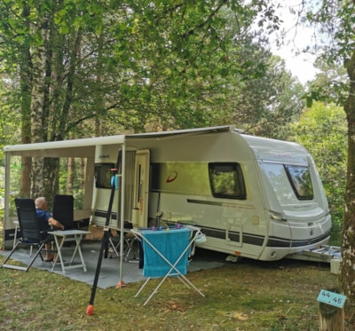 Pitches for car-tents or motorhomes, vans or car-caravans — 8