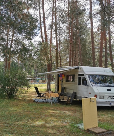 Pitches for car-tents or motorhomes, vans or car-caravans — 4