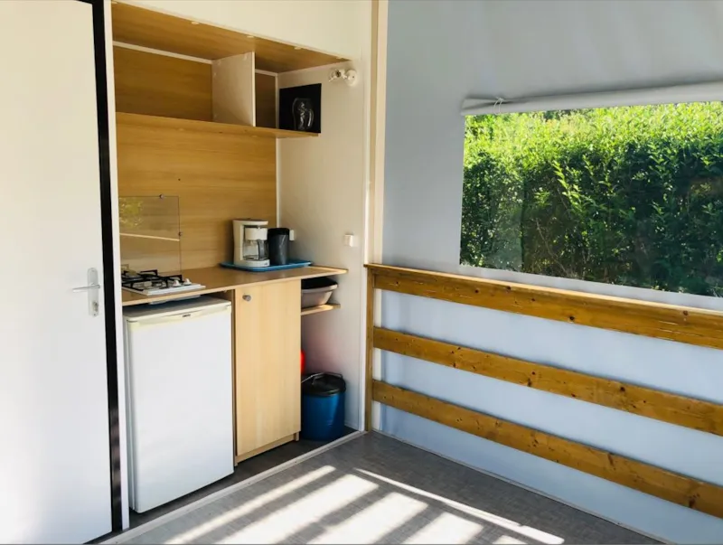 Tithome - 2 Chambres Type Mobilhome - Pièce À Vivre Toilée