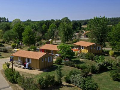 Accommodation - Chalet Confort - 2 Bedrooms - Camping Onlycamp le Champ d'Eté