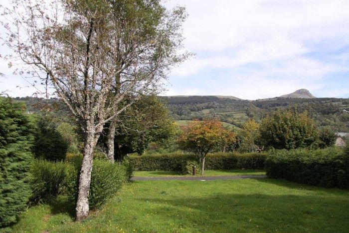 Forfait Confort (Emplacement+80M² / 1 Voiture / Électricité 10A)