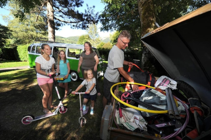 Forfait Confort (Emplacement+80M² / 1 Voiture / Électricité 10A)