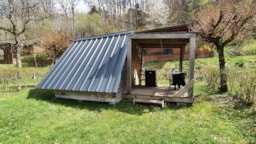 Location - Cabane 9M² (1 Chambre) Terrasse Couverte - Sans Sanitaires - Camping Les Vernières