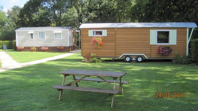 Camping Le Renom - Auvergne-Rhône-Alpes - Imagen n°3 Camping Le Renom - Auvergne-Rhône-Alpes - Imagen n°3