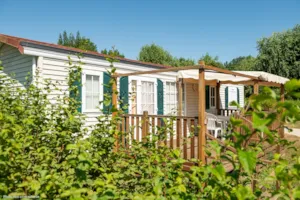  - 3-bedroom mobile home - Camping Le Renom