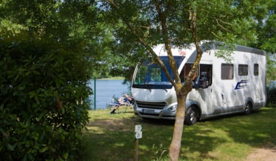 Pitch package with electricity +Edge of the Loire