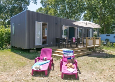Premium Cottage 2 bedrooms 2 bathrooms, satellite TV, sheltered terrace