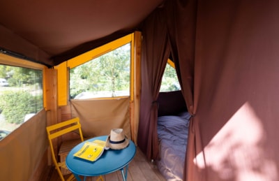 Wooden hut MIRALOIRE - without toilet blocks