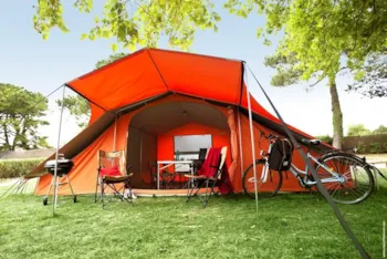 Stellplatz - Pauschale Ready To Camp 20M² (2 Schlafzimmer) + Strom + Kühlschrank - Flower Camping Le Conleau