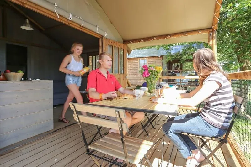 Cabane Lodge Bois Sur Pilotis Standard 38M² (2 Chambres) Dont Terrasse Couverte De 8M²