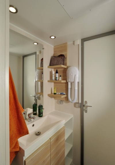 Mobile home STANDARD 31 m² (3 bedrooms) + Half-covered terrace