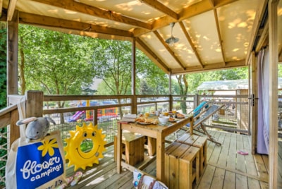 Cabin lodge Cosyflower PREMIUM 38m² 2 bedrooms of which covered terrace 10m² + TV + with sheets