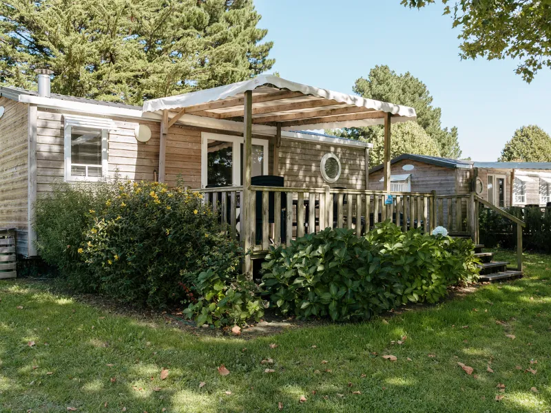 Mietunterkunft - Mobilheim Confort 29M² (2 Zimmer) + Halbüberdachte Terrasse 18M² - Flower Camping Le Conleau