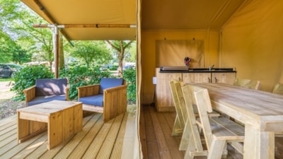 SLOW LODGE - 2 bedrooms, no bathroom