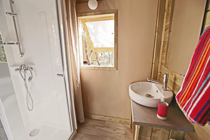 Confort Lodge  Sweetflower 43 M² 4/6 P. (2 Chambres) + Terrasse Semi-Couverte