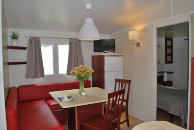 Confort Mobile-home 32m² 4/6 p. (3 bedrooms) + sheltered terrace