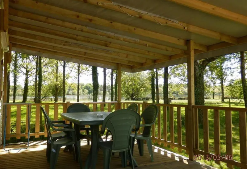 Confort Mobil-Home 32M² 4/6 P. (3 Chambres) + Terrasse Couverte