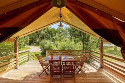 Standard Lodge Victoria  (2 bedrooms) + half covered terrace