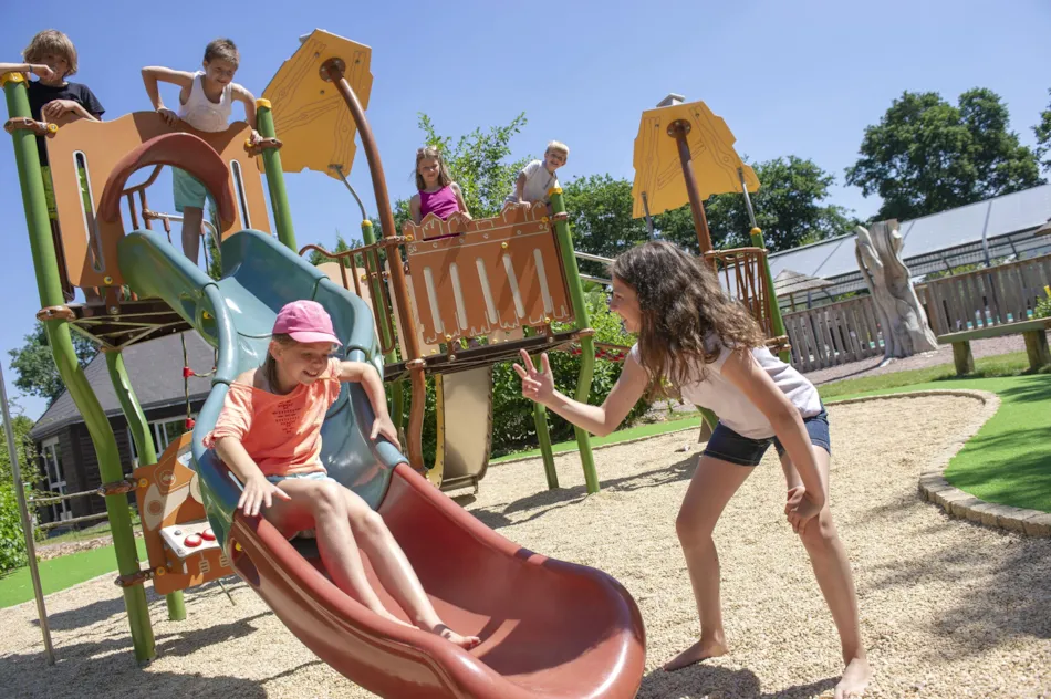 Flower Camping du Lac de La Chausselière