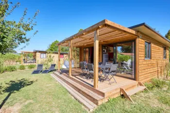 Mietunterkunft - Premium Chalet Ottawa 33M² 6 P. (3 Zimmer) + Überdachte Terrasse - Flower Camping du Lac de La Chausselière
