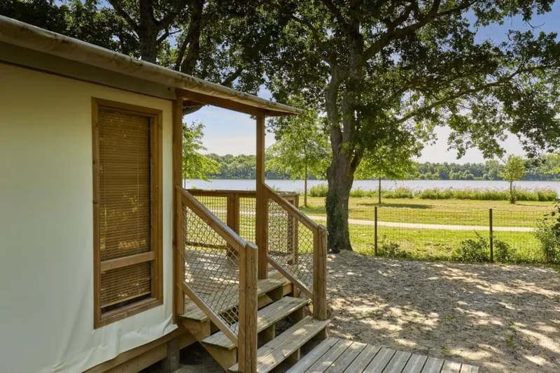 Confort Lodge  Sweetflower 43 M² 4/6 P. (2 Chambres) + Terrasse Semi-Couverte